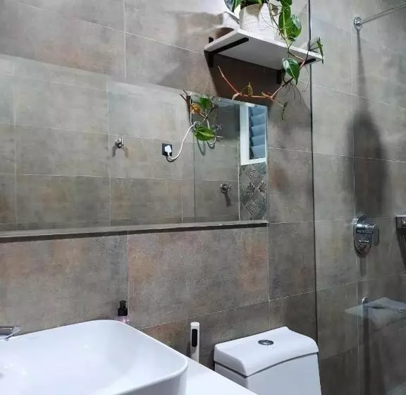 Aamiaismajoitus (B&B) Magen Hills