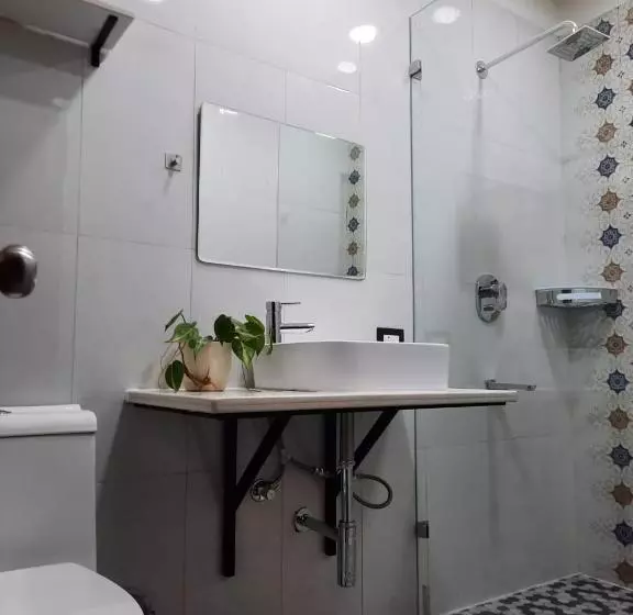 Aamiaismajoitus (B&B) Magen Hills