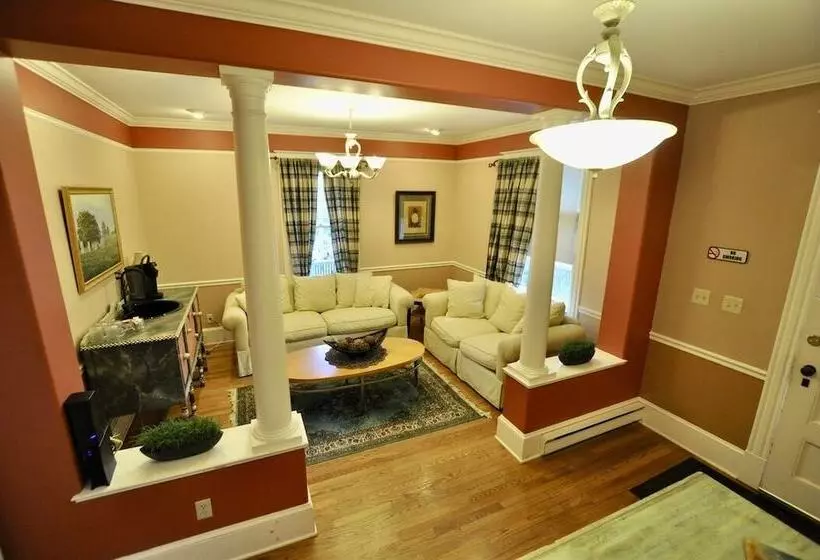 Hotelli Benn Conger Inn