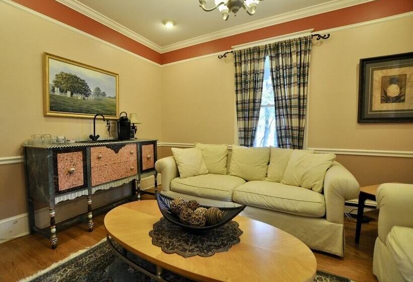 בית מלון כפרי Benn Conger Inn