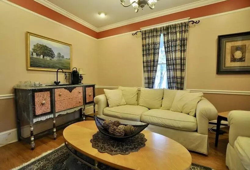 Hotelli Benn Conger Inn