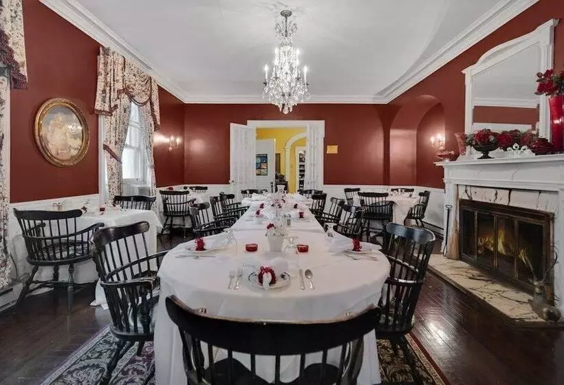 Hotelli Benn Conger Inn