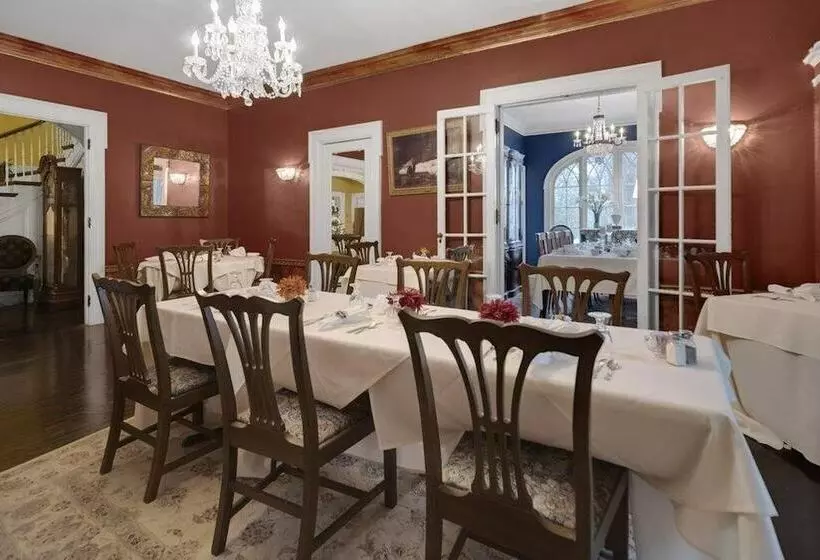 Hotelli Benn Conger Inn