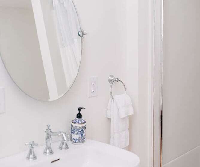 בית מלון כפרי Benn Conger Inn