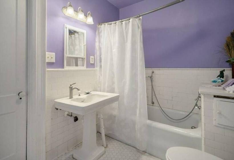 בית מלון כפרי Benn Conger Inn