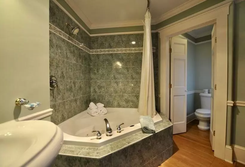 Hotelli Benn Conger Inn