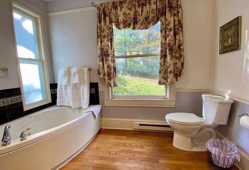 Hotelli Benn Conger Inn