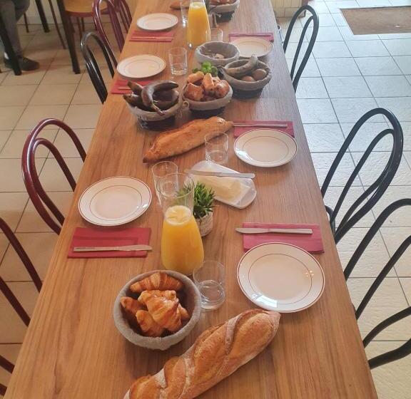 בית מלון כפרי De La Gare