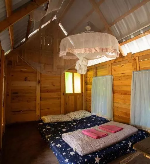 ホテル Khaokhopimphupha Farmstay เขาค้อพิมภูผาฟาร์มสเตย์ ไม่มีไฟฟ้า น้ำจากน้ำตกธรรมชาติ Low Cabon With Sust