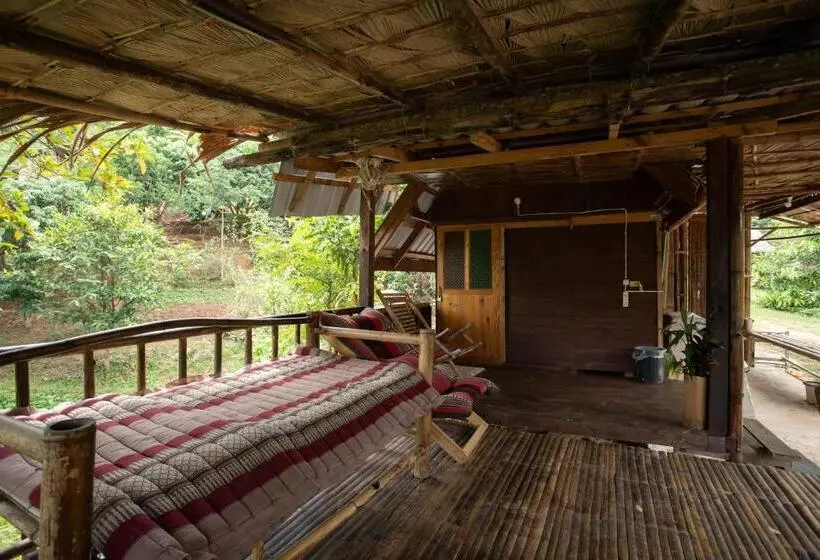 ホテル Khaokhopimphupha Farmstay เขาค้อพิมภูผาฟาร์มสเตย์ ไม่มีไฟฟ้า น้ำจากน้ำตกธรรมชาติ Low Cabon With Sust