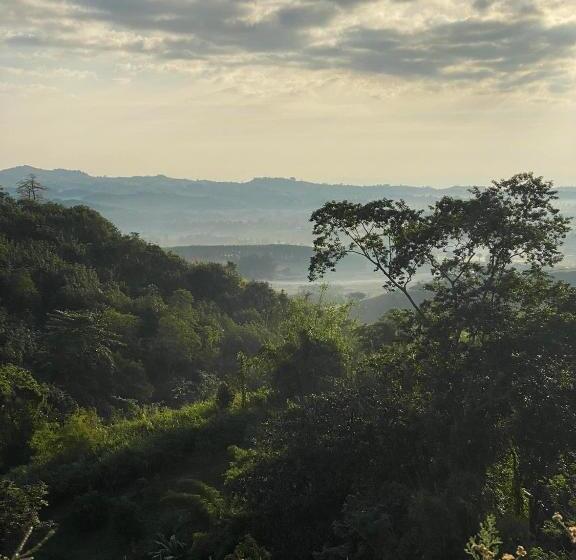 호텔 Khaokhopimphupha Farmstay เขาค้อพิมภูผาฟาร์มสเตย์ ไม่มีไฟฟ้า น้ำจากน้ำตกธรรมชาติ Low Cabon With Sust