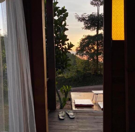 호텔 Khaokhopimphupha Farmstay เขาค้อพิมภูผาฟาร์มสเตย์ ไม่มีไฟฟ้า น้ำจากน้ำตกธรรมชาติ Low Cabon With Sust