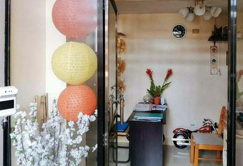 ホテル Segra Square Pension House