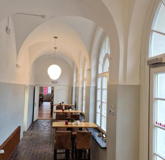 酒店 Waldbahnhof Sauerland