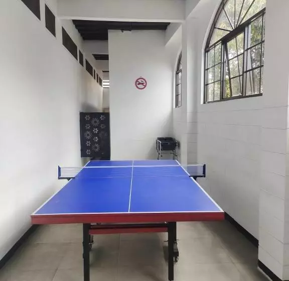 پانسیون Bu Sepuh Guesthouse