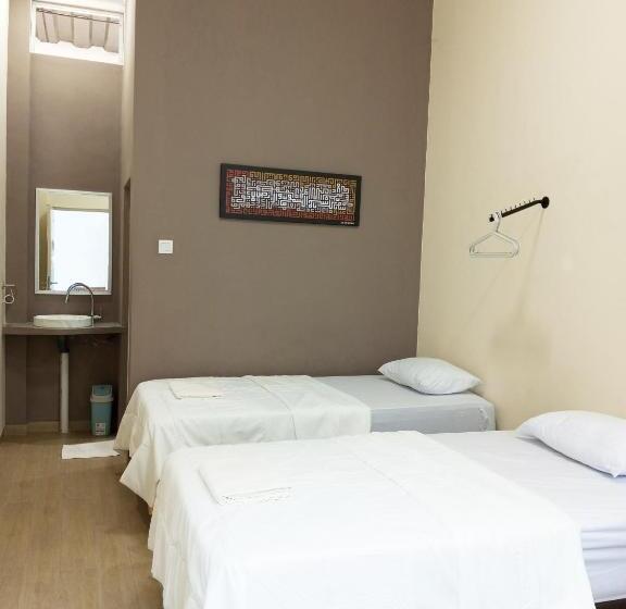 Pensionat Bu Sepuh Guesthouse