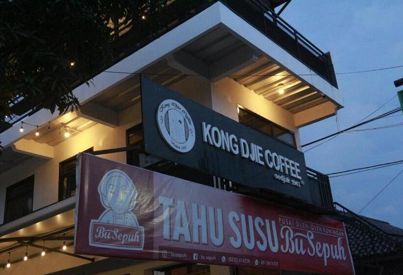 Pensionat Bu Sepuh Guesthouse