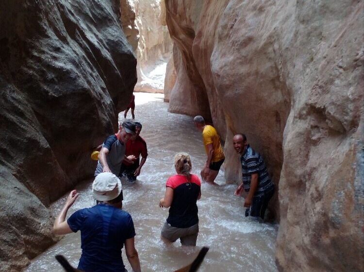 Pension (Hôtel basse catégorie) Room In Guest Room   Gîte Tawada   Happy Valley   Room For 4 People