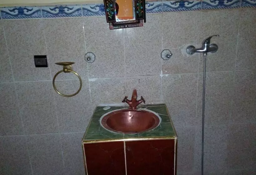 Majatalo Room In Guest Room   Gîte Tawada   Happy Valley   Room For 4 People