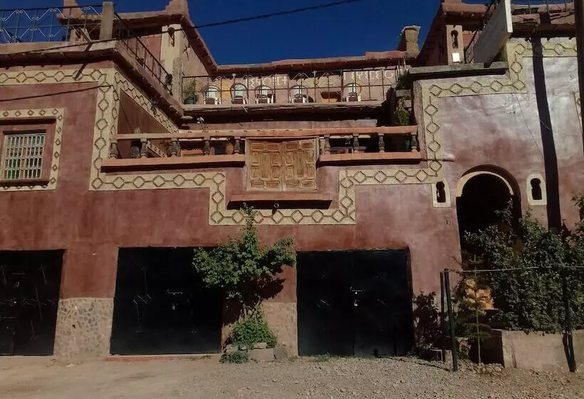 Majatalo Room In Guest Room   Gîte Tawada   Happy Valley   Room For 4 People