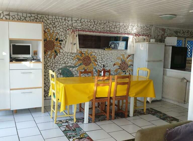 بنسيون La Maison Mosaic Medoc   Gîtes