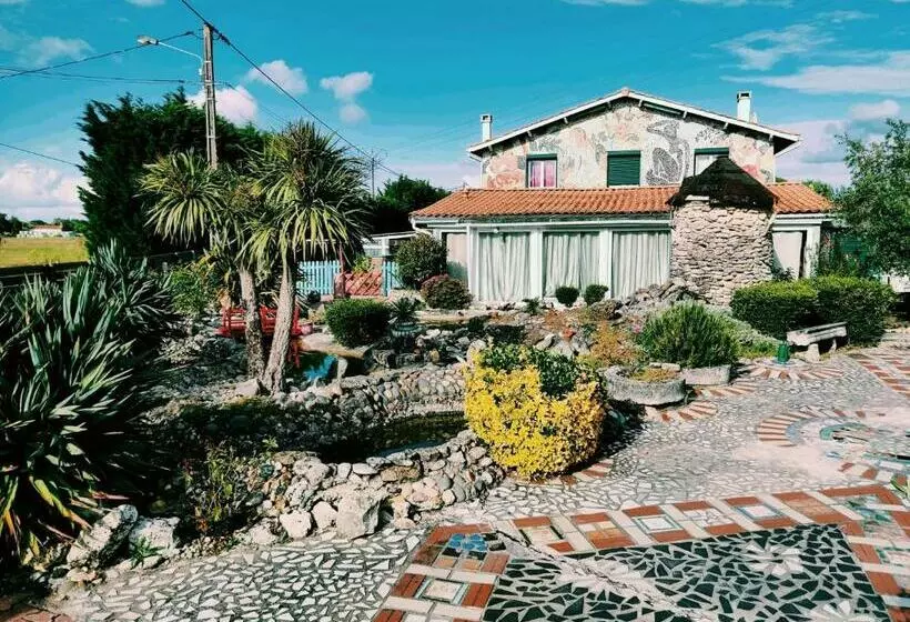 Majatalo La Maison Mosaic Medoc   Gîtes