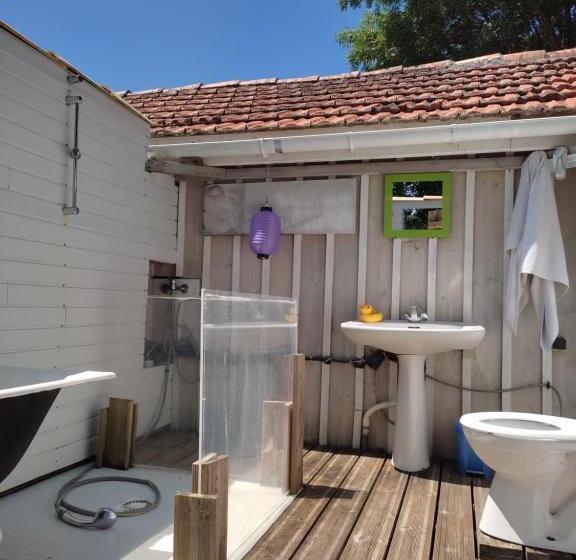 Пансион Zenzela Surf House