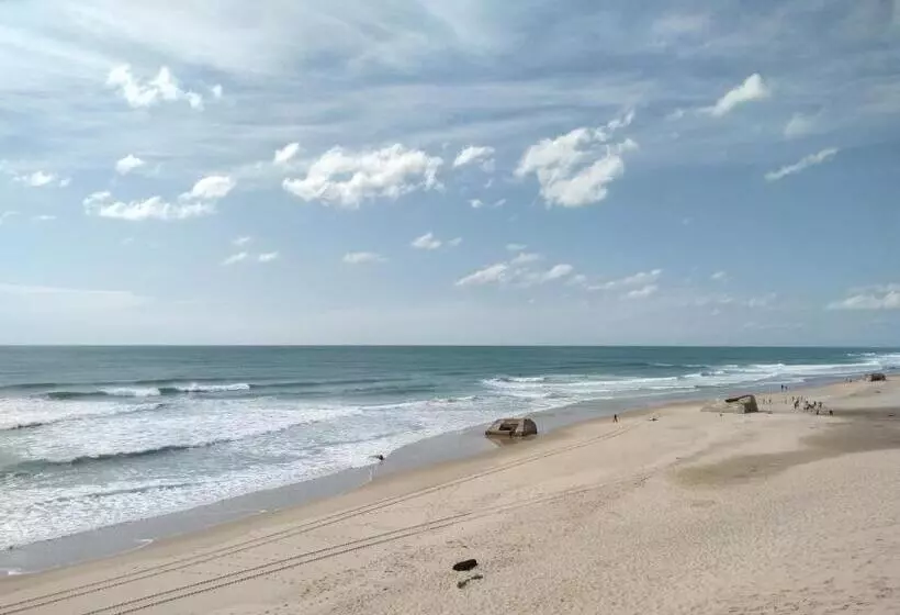 Majatalo Zenzela Surf House