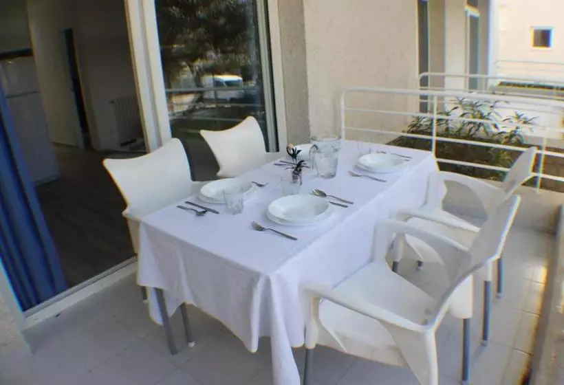 Agi Rescator Apartments