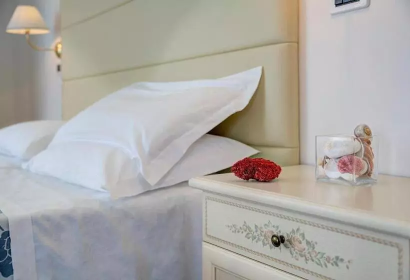 هتل Carlton Beach