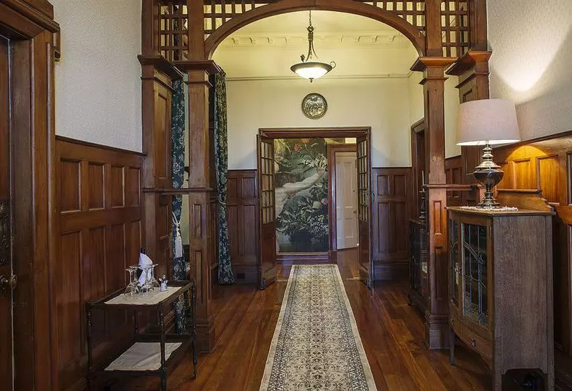 فندق Claremont House