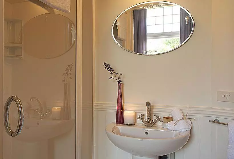 فندق Claremont House