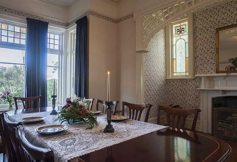 فندق Claremont House