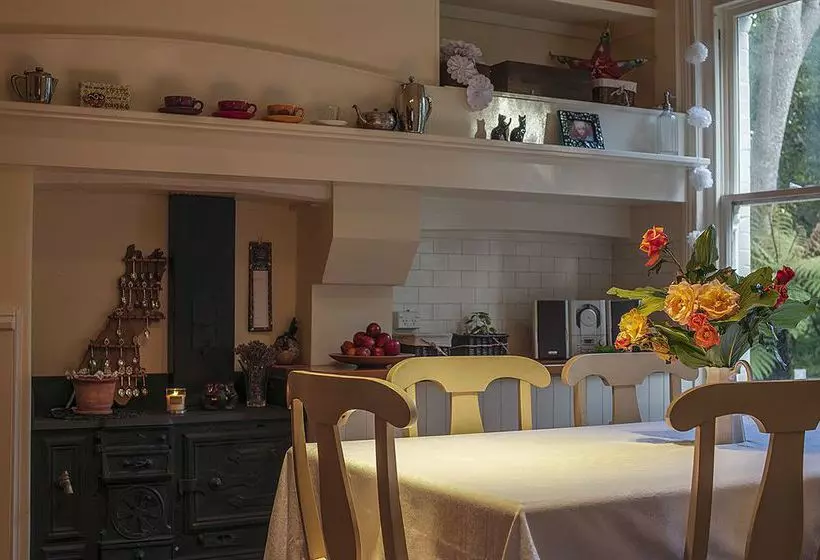 فندق Claremont House