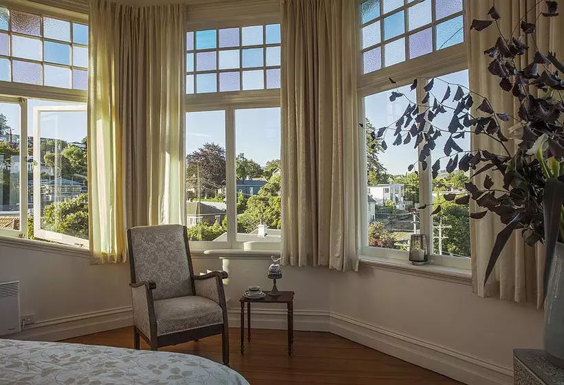 فندق Claremont House