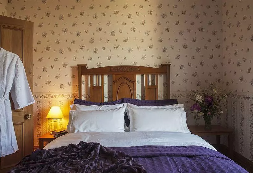 فندق Claremont House