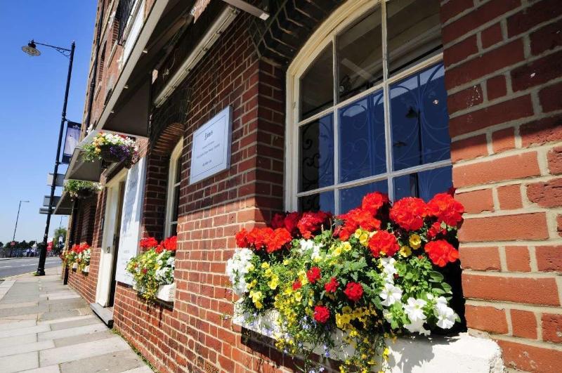 בית מלון כפרי Ennios Boutique