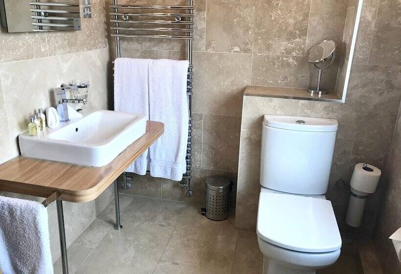 בית מלון כפרי Ennios Boutique