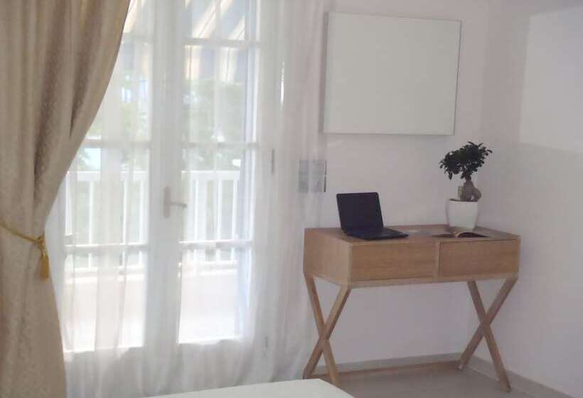 فندق Ilioxenia Studio & Apartments