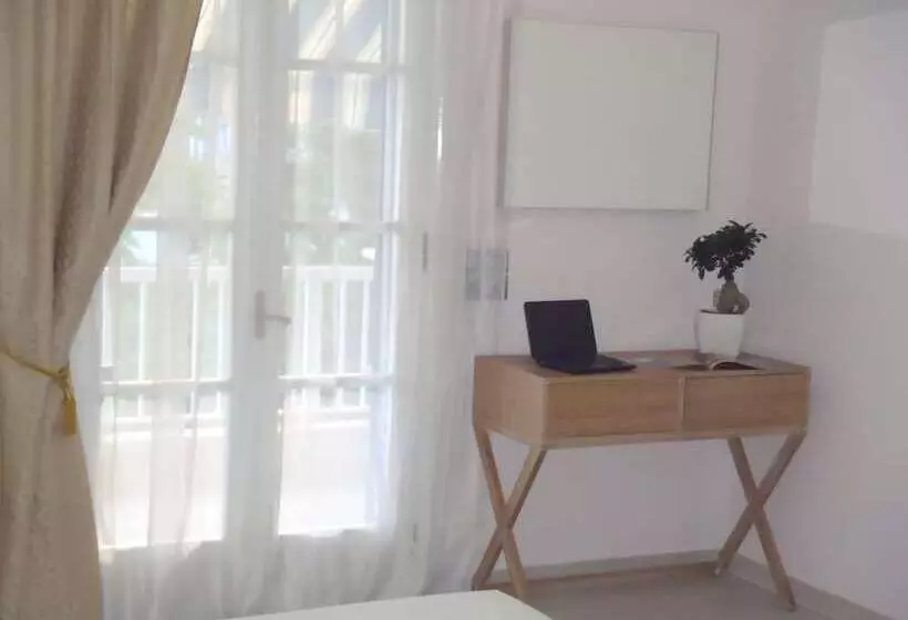 فندق Ilioxenia Studio & Apartments