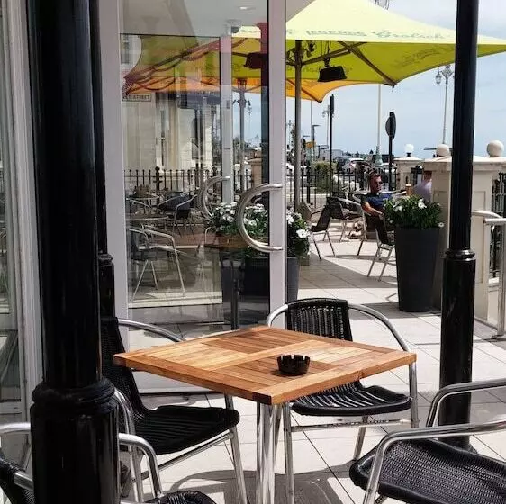 בית מלון כפרי Legends