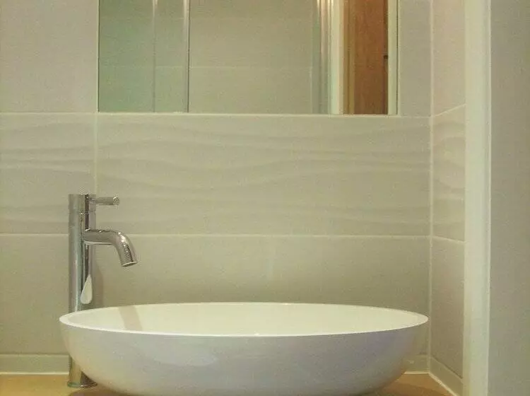 בית מלון כפרי Legends