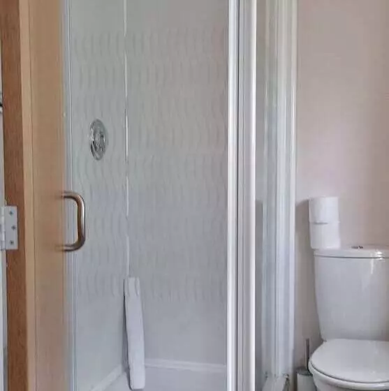 בית מלון כפרי Legends