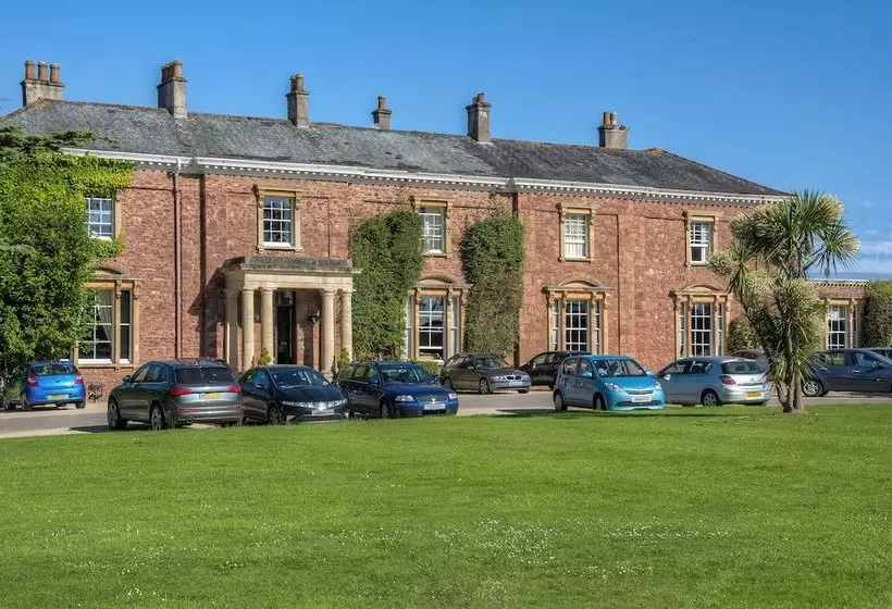 Vidéki Szálló Cedar Falls Health Spa