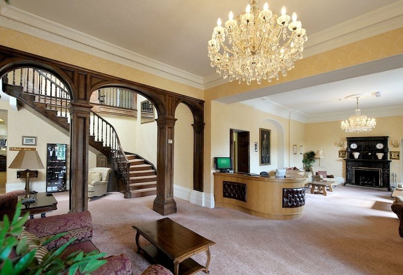 فندق ريفى Cedar Falls Health Spa