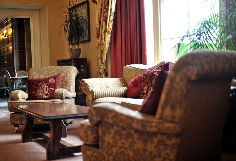 فندق ريفى Cedar Falls Health Spa