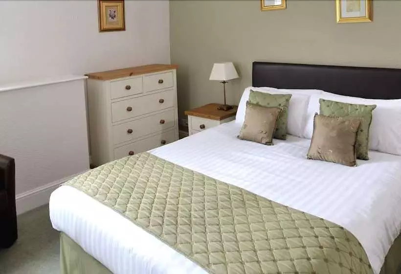 Vidéki Szálló Cedar Falls Health Spa