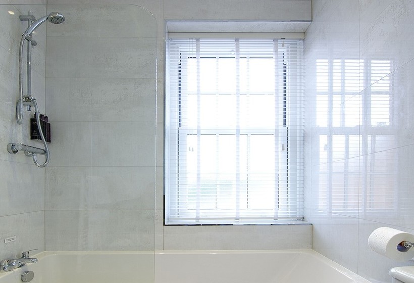 فندق ريفى Cedar Falls Health Spa