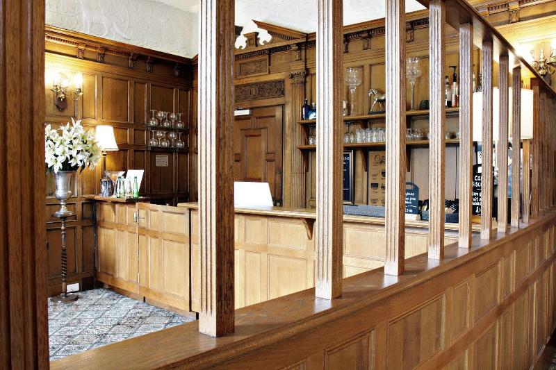 فندق ريفى Cedar Falls Health Spa