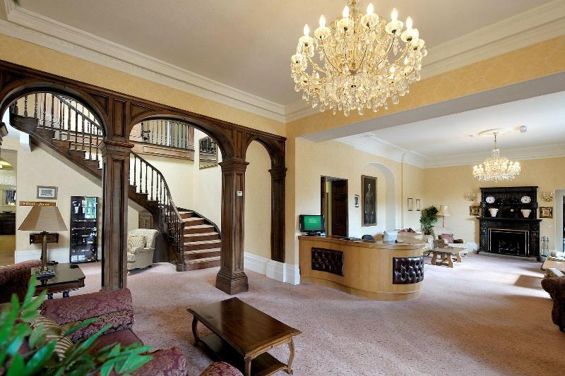 فندق ريفى Cedar Falls Health Spa